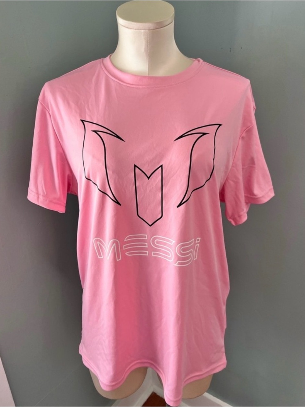 NWT Inter Miami soccer  Pink Messi Graphic Crewneck Jersey
